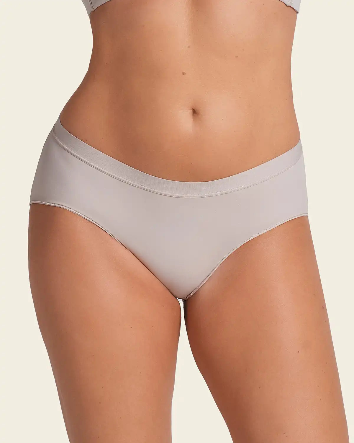 Semi Low-Rise Smooth Hiphugger Panty