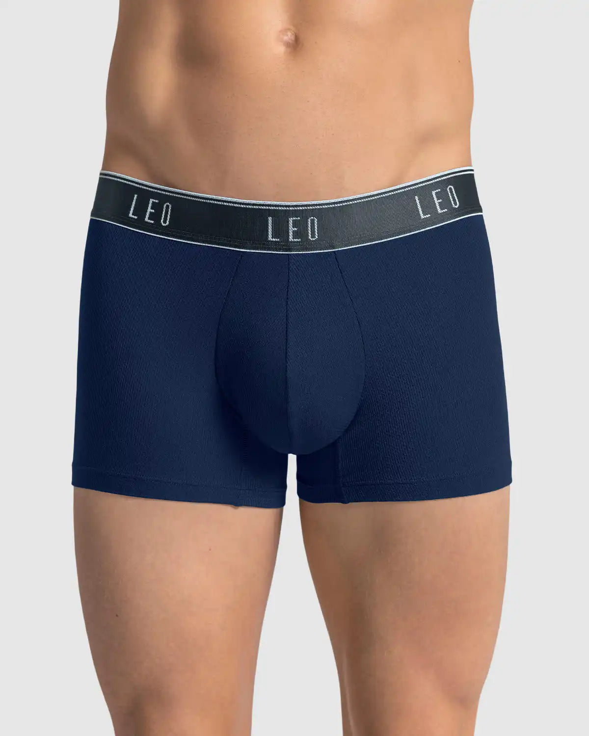 Ultra-Light Trunk with Ergonomic Pouch