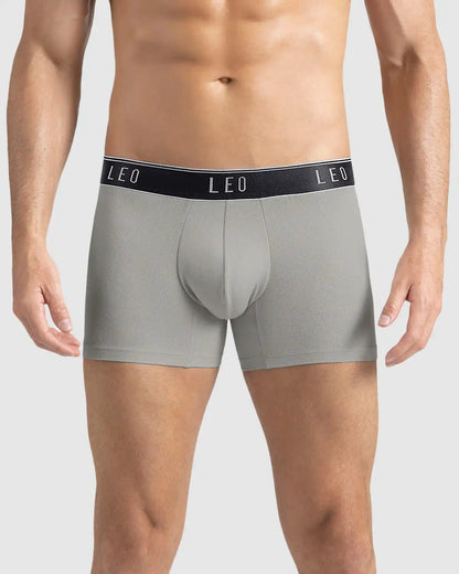 Ultra-Light Trunk with Ergonomic Pouch